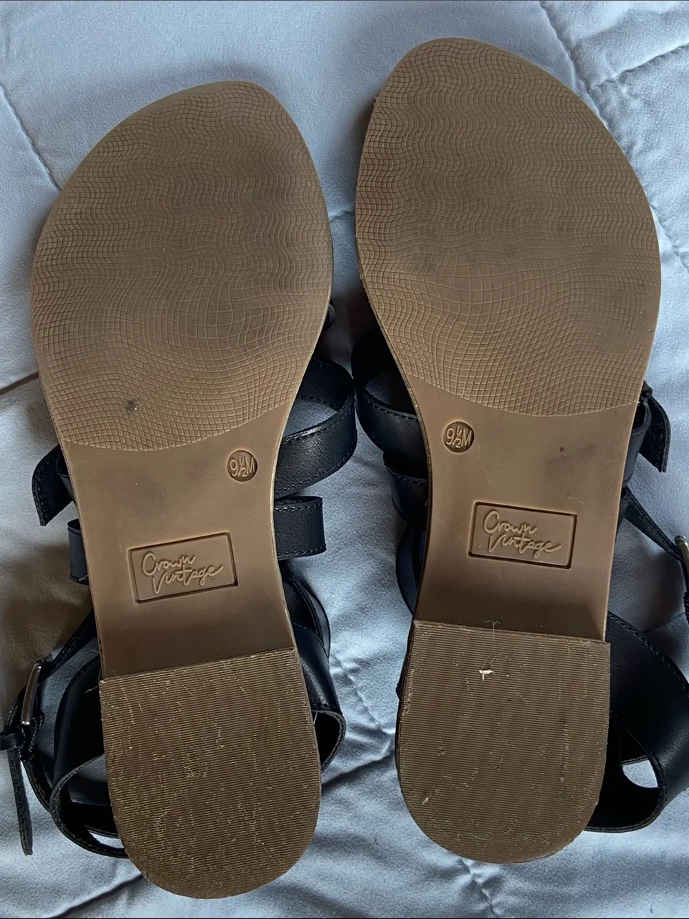 Like New Crown Vintage Black Sandals 9.5